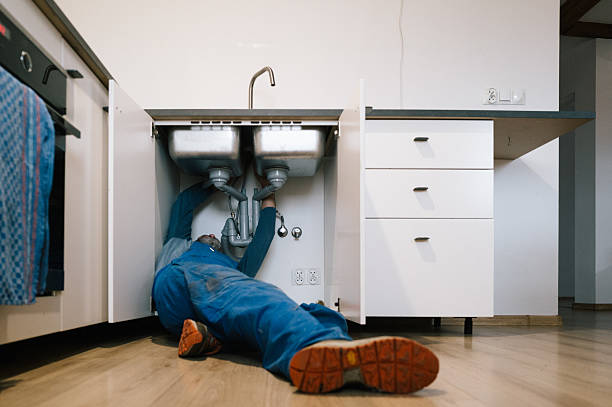 Professional Leak Detection technician working in Madrid, NE